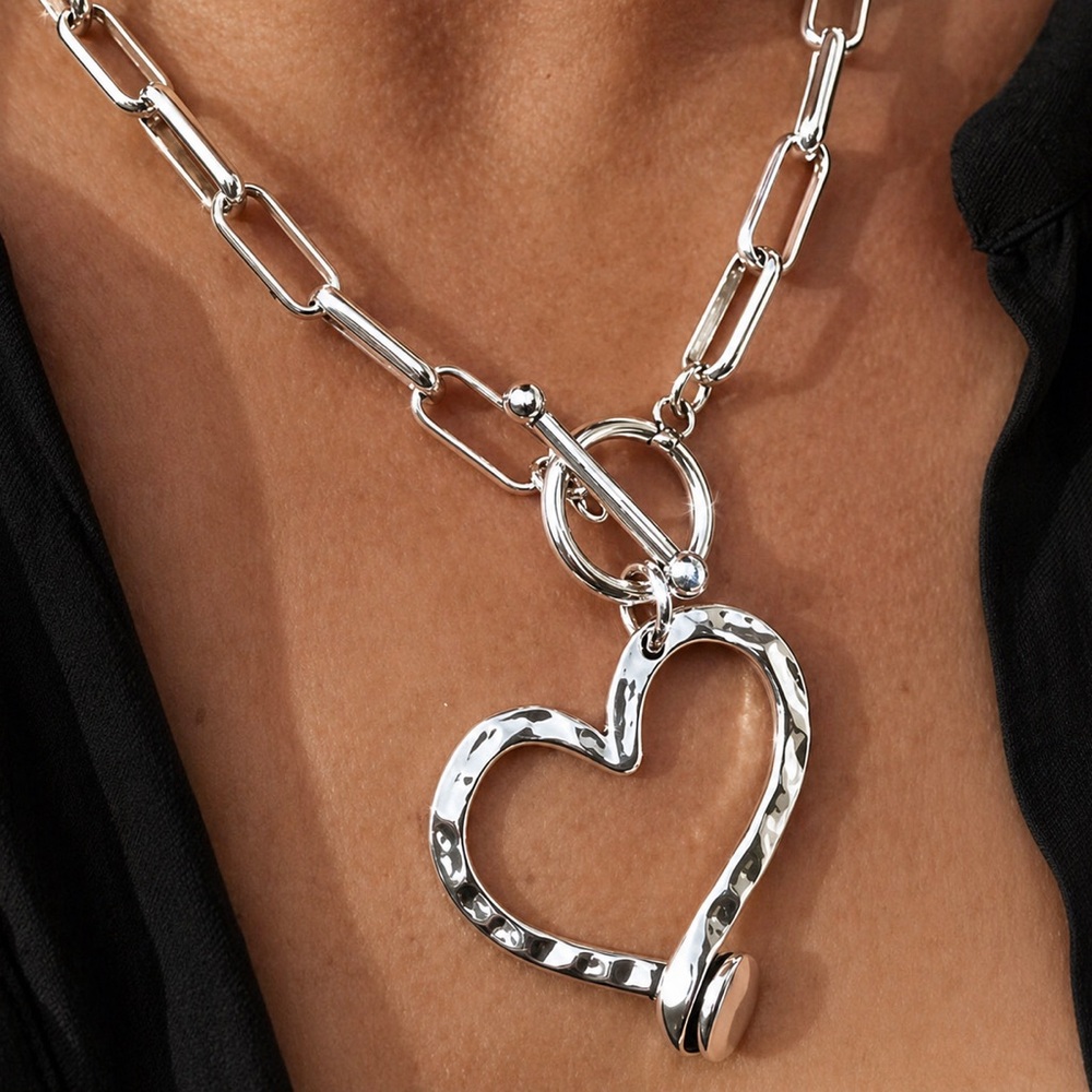 New Silver Hammered Heart Toggle Necklace – 18” Stainless Steel Paperclip Chain